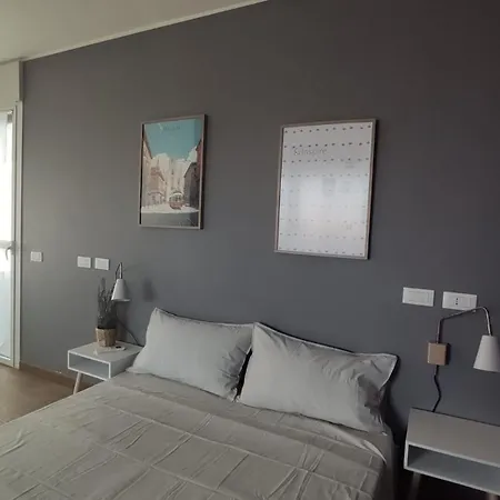 Sui Generis Penthouse With Terraces ميلان